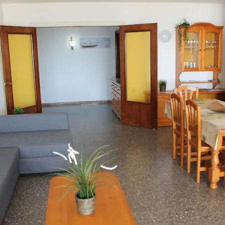 Piso Jover En Primera Linea Del Mar !! * Lloret de Mar