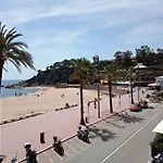Piso Jover En Primera Linea Del Mar !! 아파트 료렛 드 마르