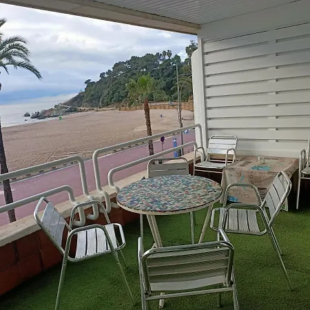 Piso Jover En Primera Linea Del Mar !! *