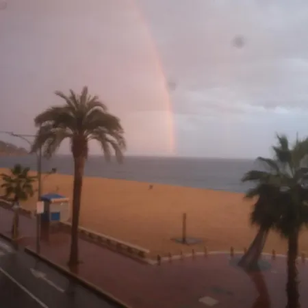 Apartament Piso Jover En Primera Linea Del Mar !!