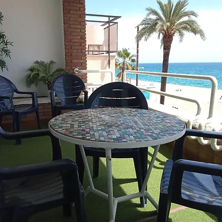 Piso Jover En Primera Linea Del Mar !! Apartment Lloret de Mar