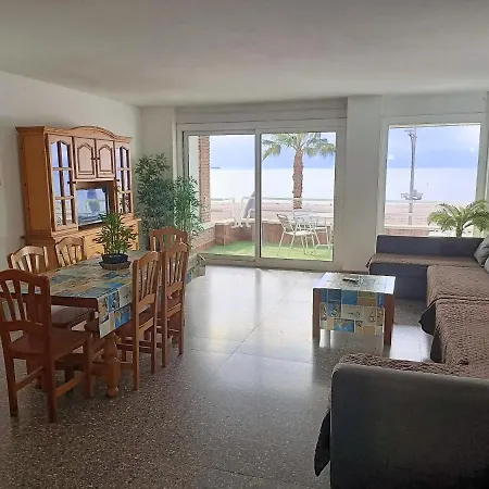 Piso Jover En Primera Linea Del Mar !! Apartment Lloret de Mar